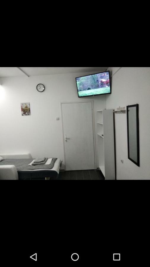 Apartmani Pinokio Ni Exterior foto